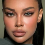 عدسة أديكت أرينا