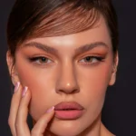 عدسة كاراميلو