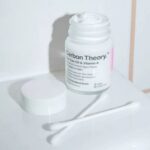 نظرية الكربون - معجون موضعي بزيت شجرة الشاي وفيتامين أ - 30 مل